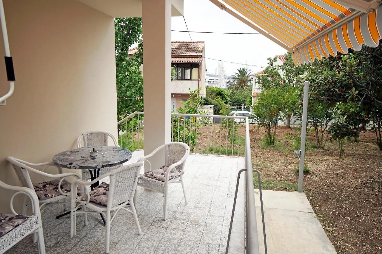 House - Apartman Sarah Kastela Croatia