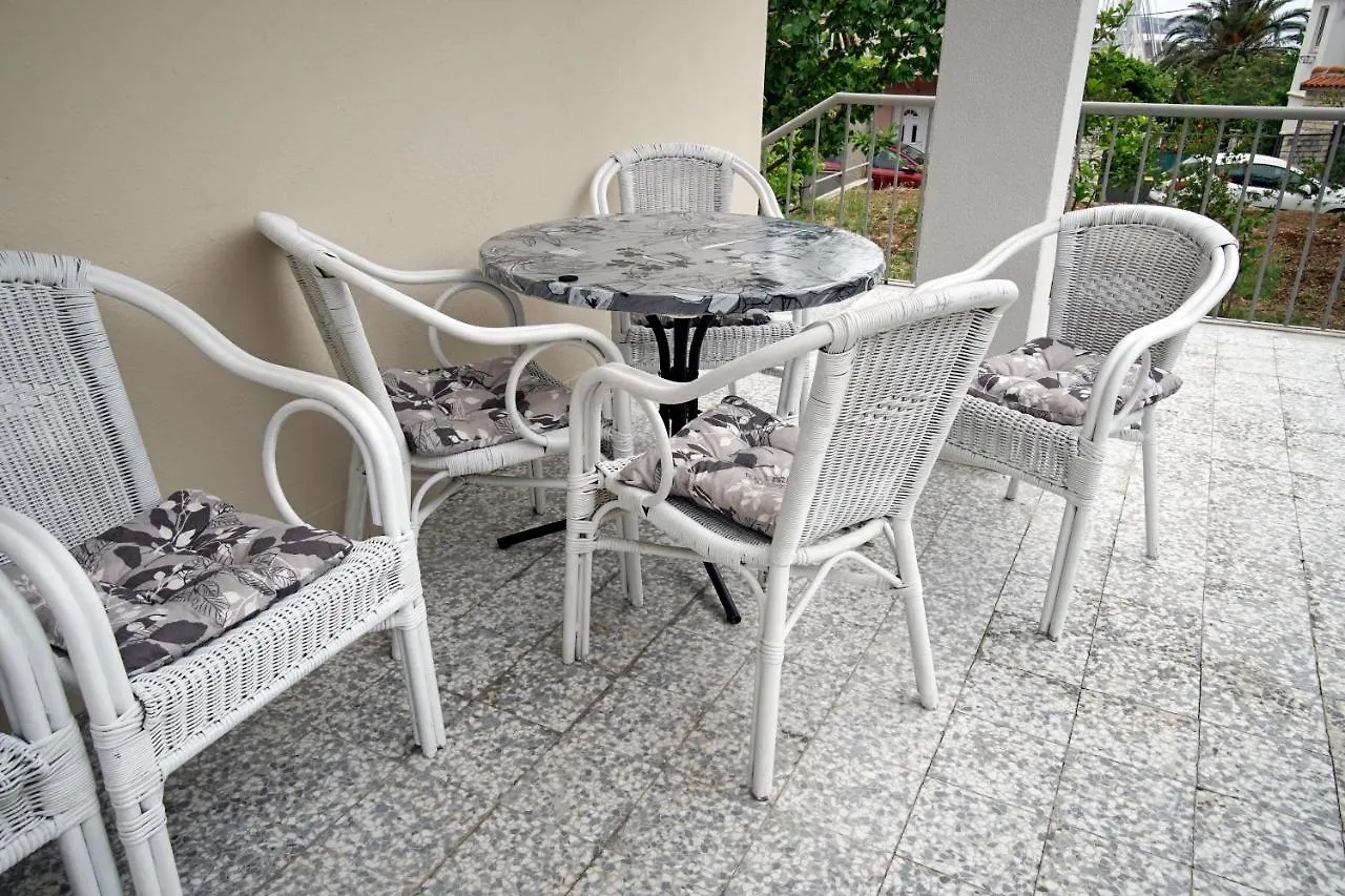 House - Apartman Sarah Kastela Croatia