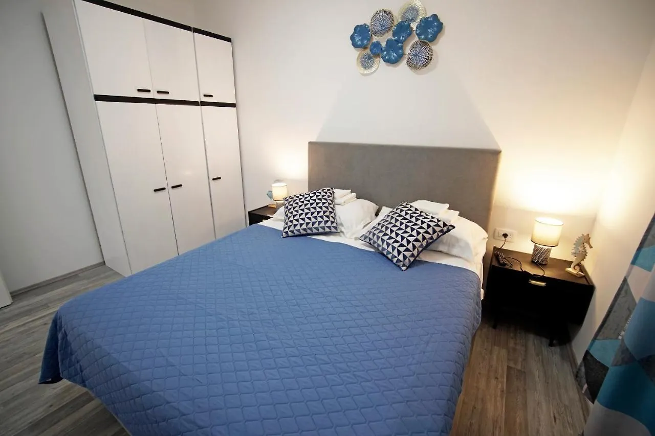 House - Apartman Sarah Kastela 0*,